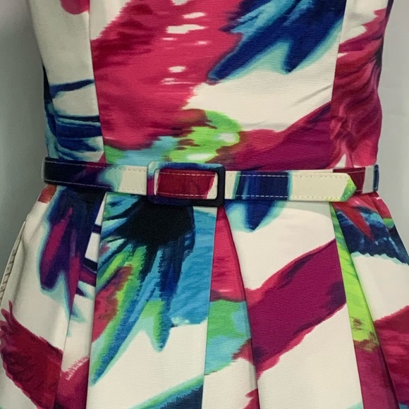 Floral Spring Dress - Picture 4 of 6